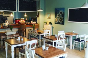 Hamburg workshop spaces Cafe Workshop Space in Café image 1