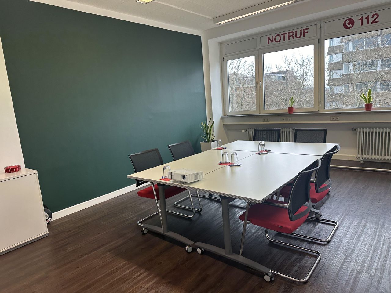 Frankfurt am Main Kunden-Meeting Boardrooms Meetingraum “Königstein” image 4