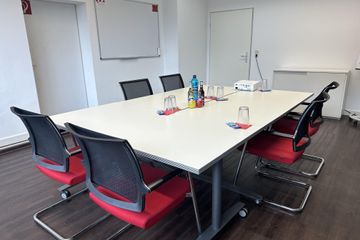 Frankfurt am Main Kunden-Meeting Tagungsräume Meetingraum “Königstein” image 7