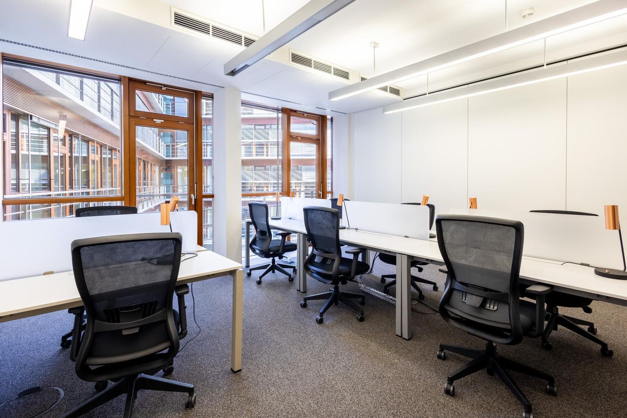 Düsseldorf Creative Meeting Coworking spaces Daily Office for 6 People image 1