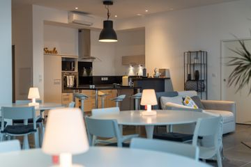 Rest of the World  Meeting room  image 1