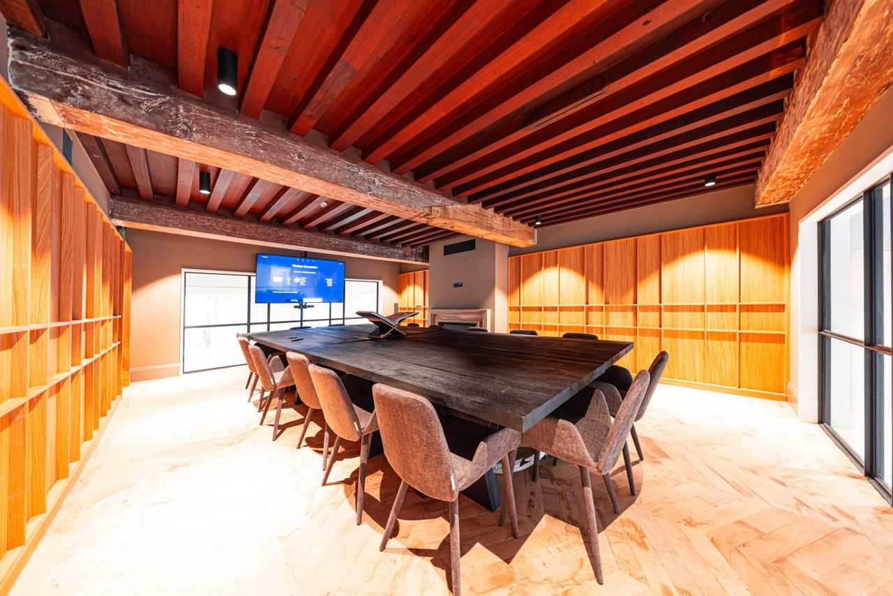 Amsterdam Creative Meeting Meetingraum 18 Person Boardroom image 2