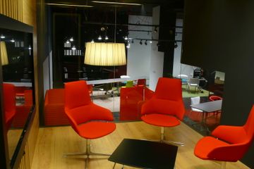 Bilbao conference rooms Meetingraum Sala Roja image 2