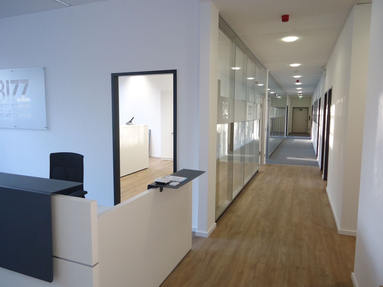 Frankfurt am Main workshop spaces Meetingraum Airbizz Business Center - Meeting Room image 8