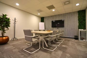 Alphen aan den Rijn Offsite meeting Meeting room Maximazaal image 1
