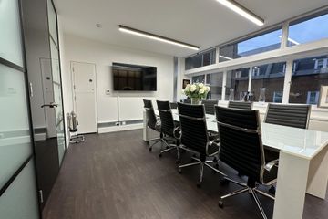 London Mobile Working Meeting room The St James's Room image 5