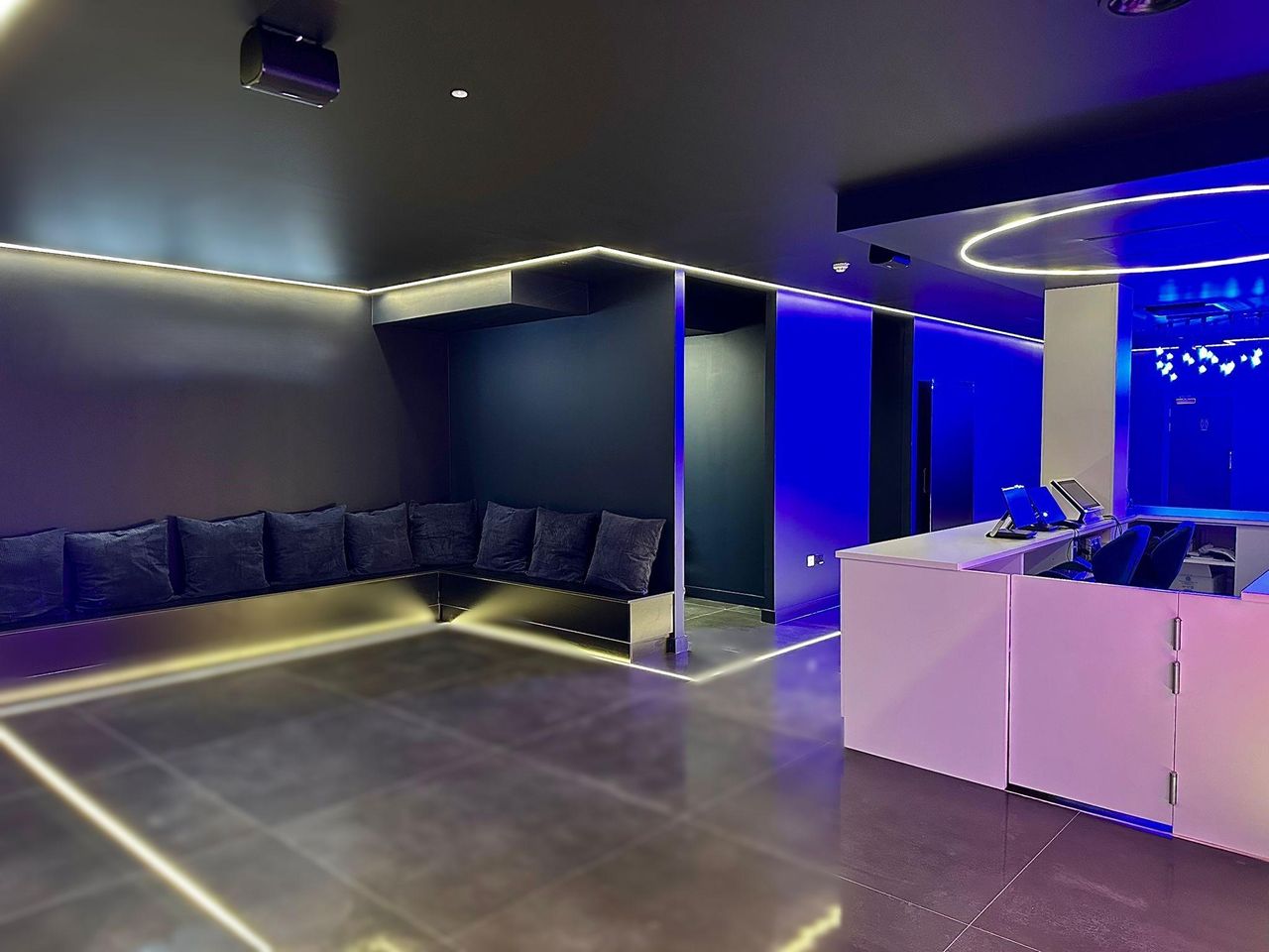 London  Meetingraum Virtual Reality Venue - Sleek, Stylish and Striking image 4