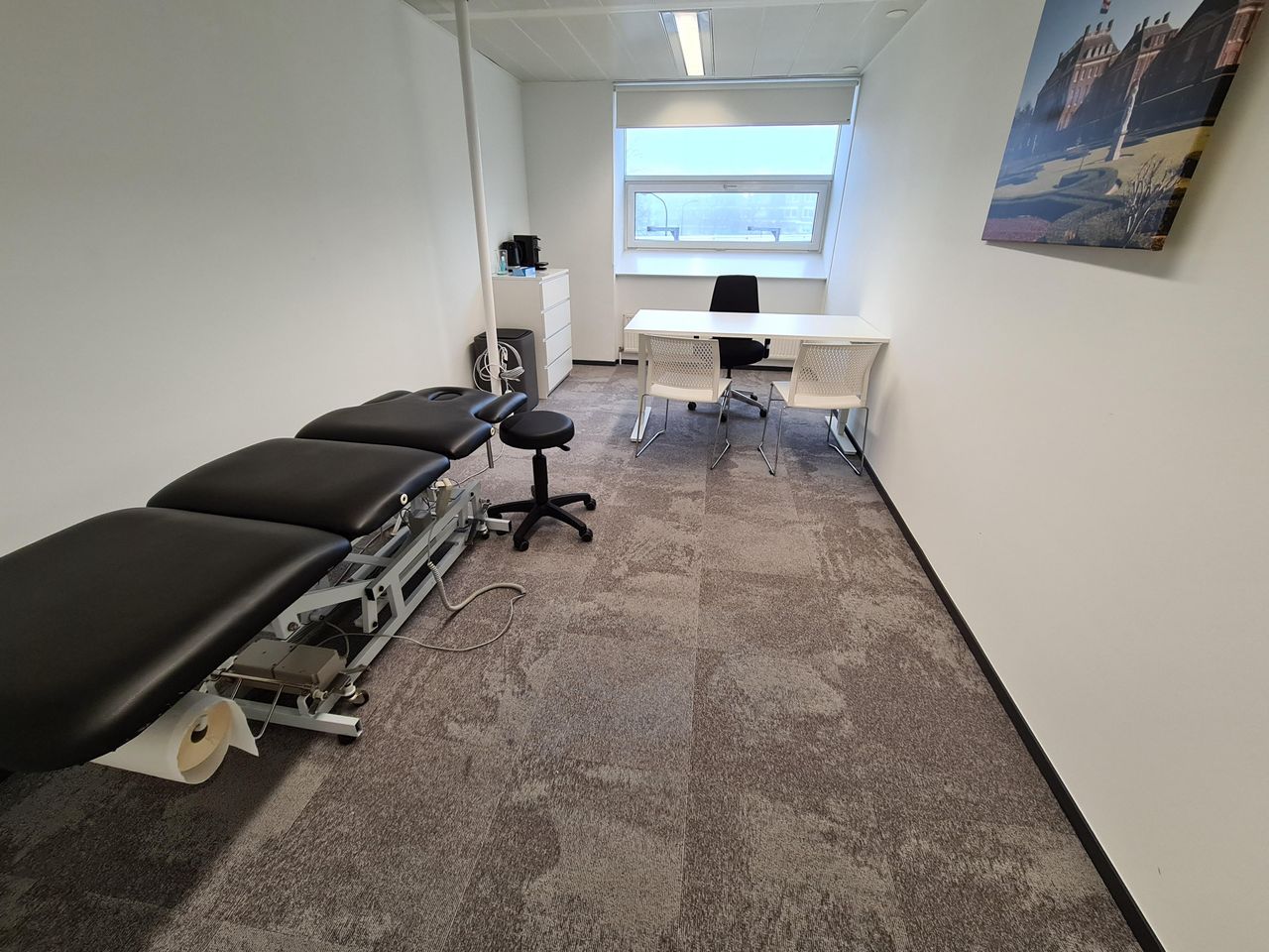 Apeldoorn Klantafspraak Tagungsräume Blauwe behandelkamer image 2