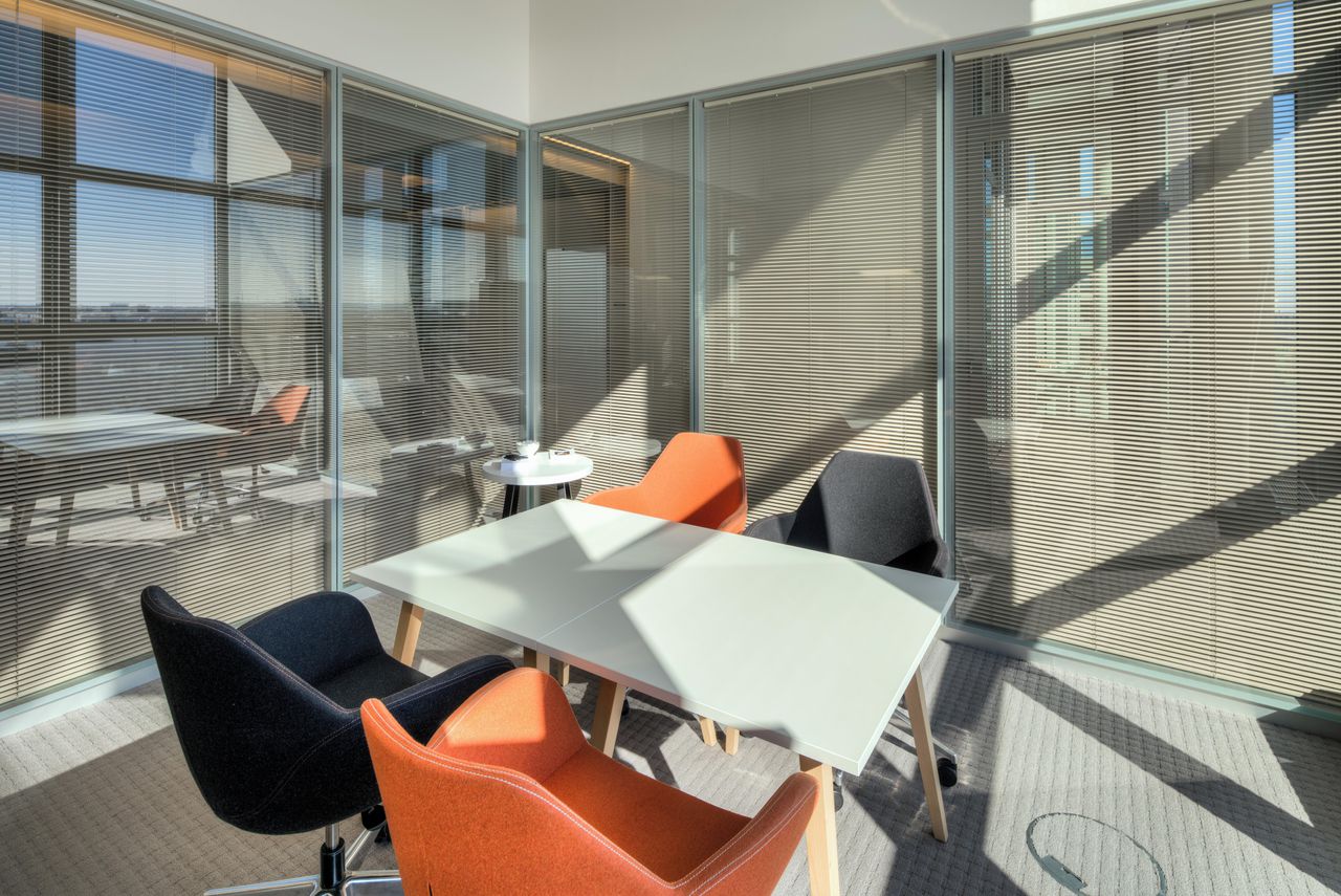 Hamburg conference rooms Meeting room Tagesbüro Queen Mary image 2