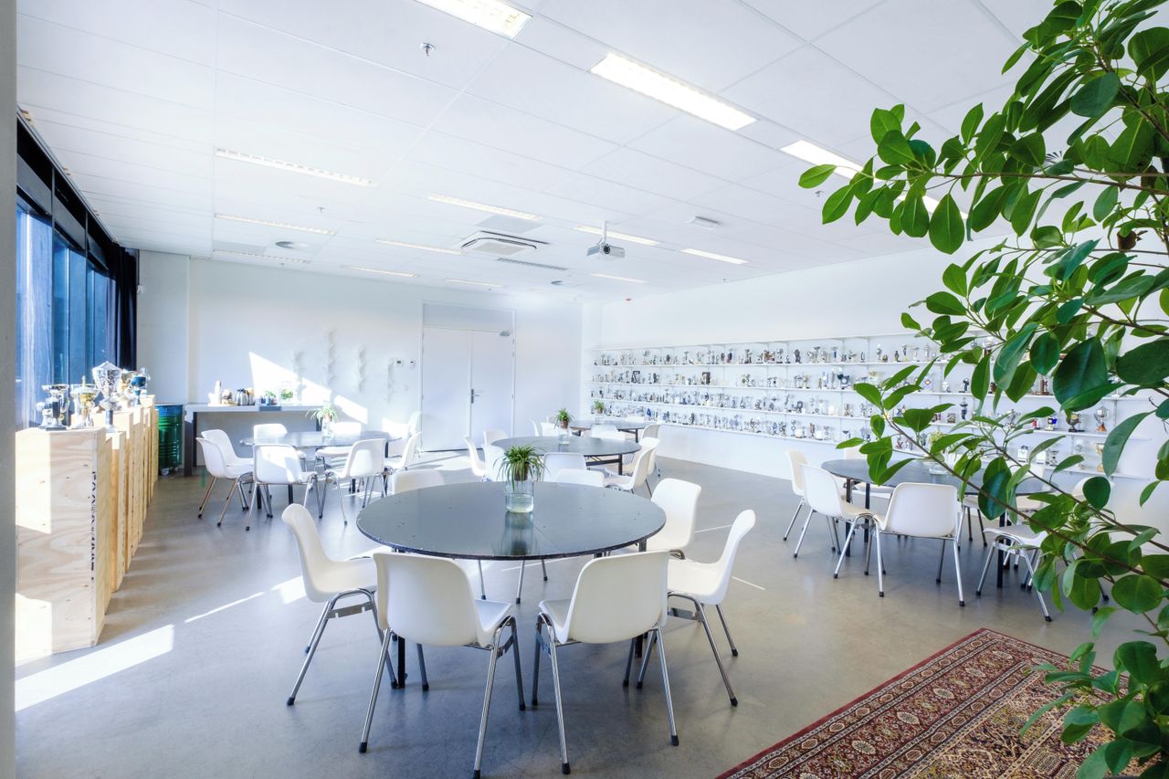 Amsterdam training rooms Meeting room B.1 - The Chris image 1