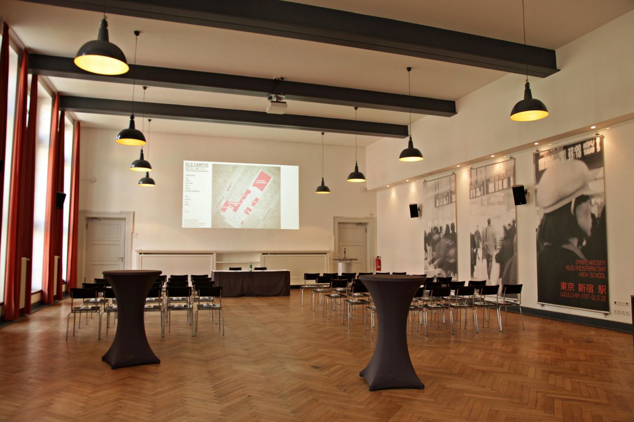 Berlin Offsite Meeting Function Room Aula image 11