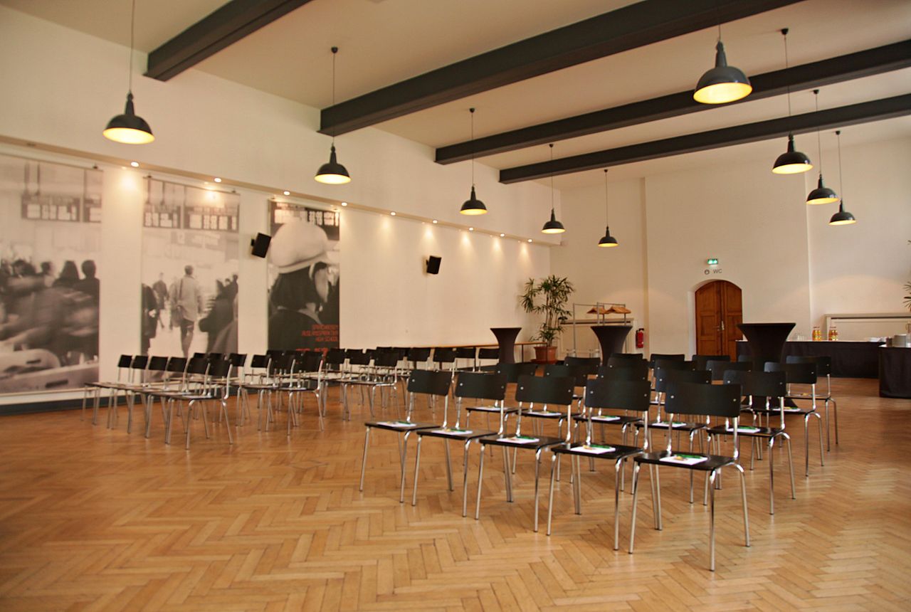 Berlin Offsite Meeting Function Room Aula image 12
