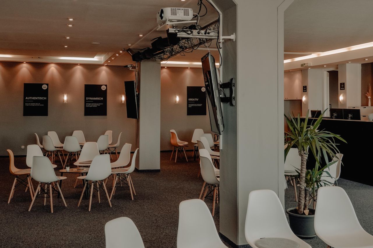 Munich  Seminar rooms Open Space image 3