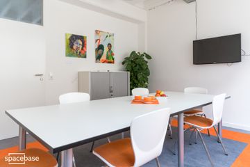 Stuttgart workshop spaces Meeting room Orange Space image 2