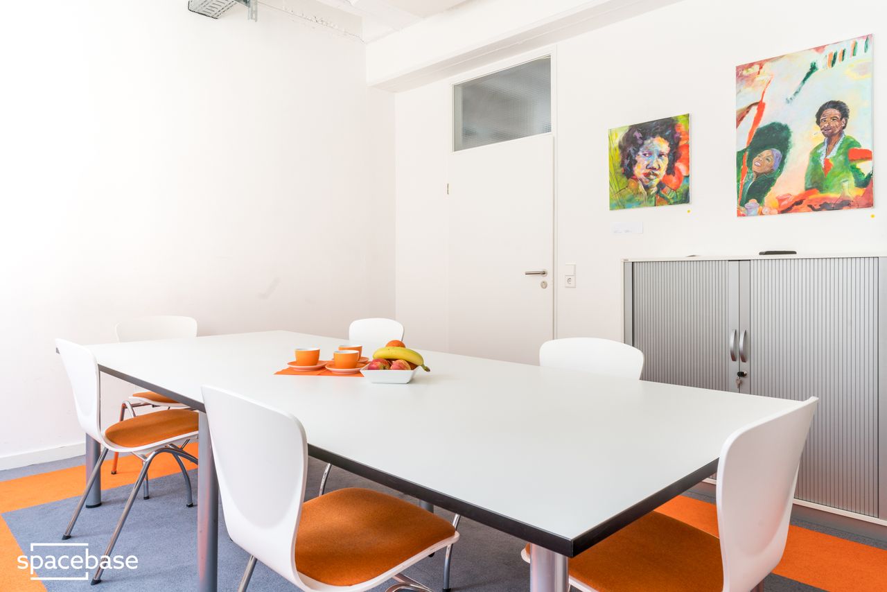 Stuttgart workshop spaces Meeting room Orange Space image 5