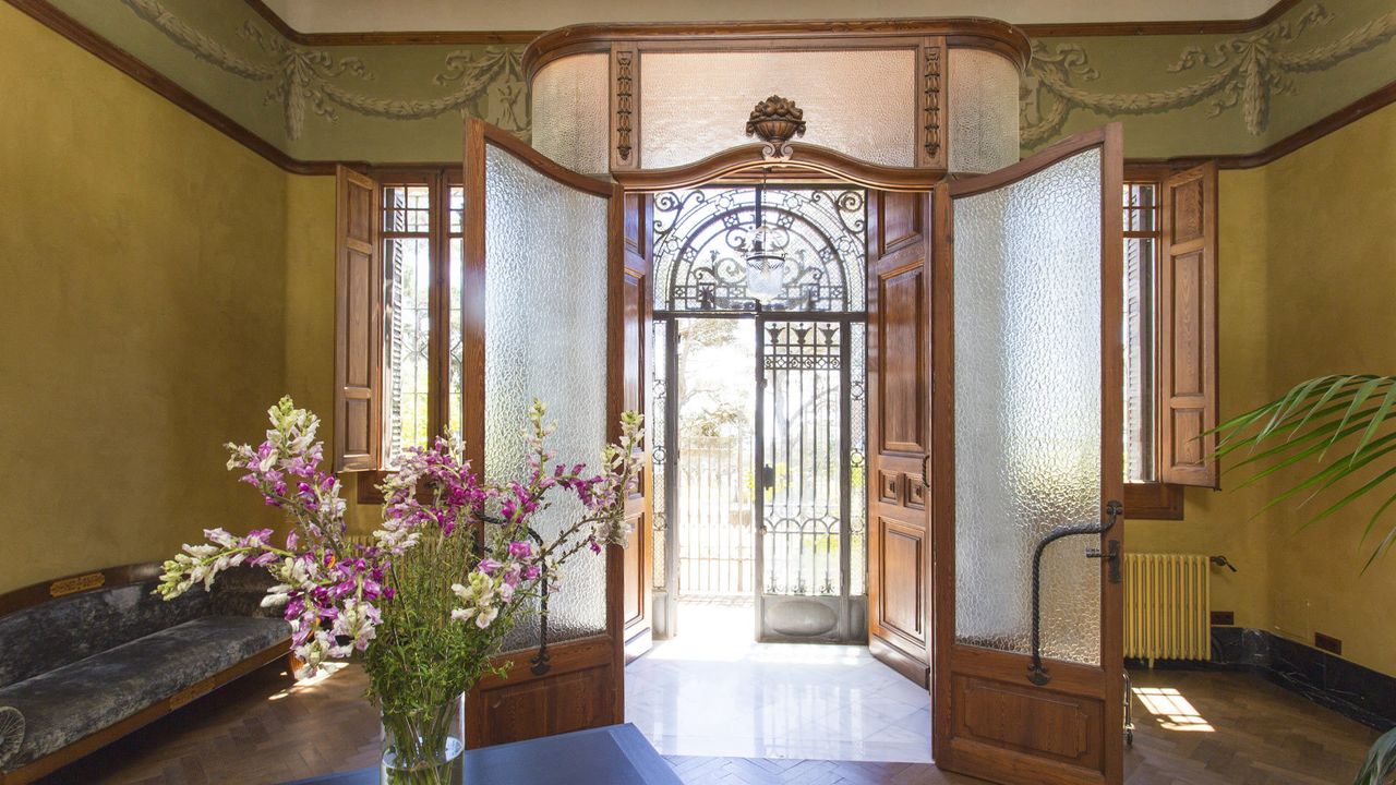 Barcelona training rooms Historisches Gebäude Antiga Biblioteca Almirall image 8