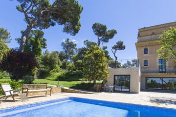 Barcelona training rooms Historisches Gebäude Antiga Biblioteca Almirall image 8
