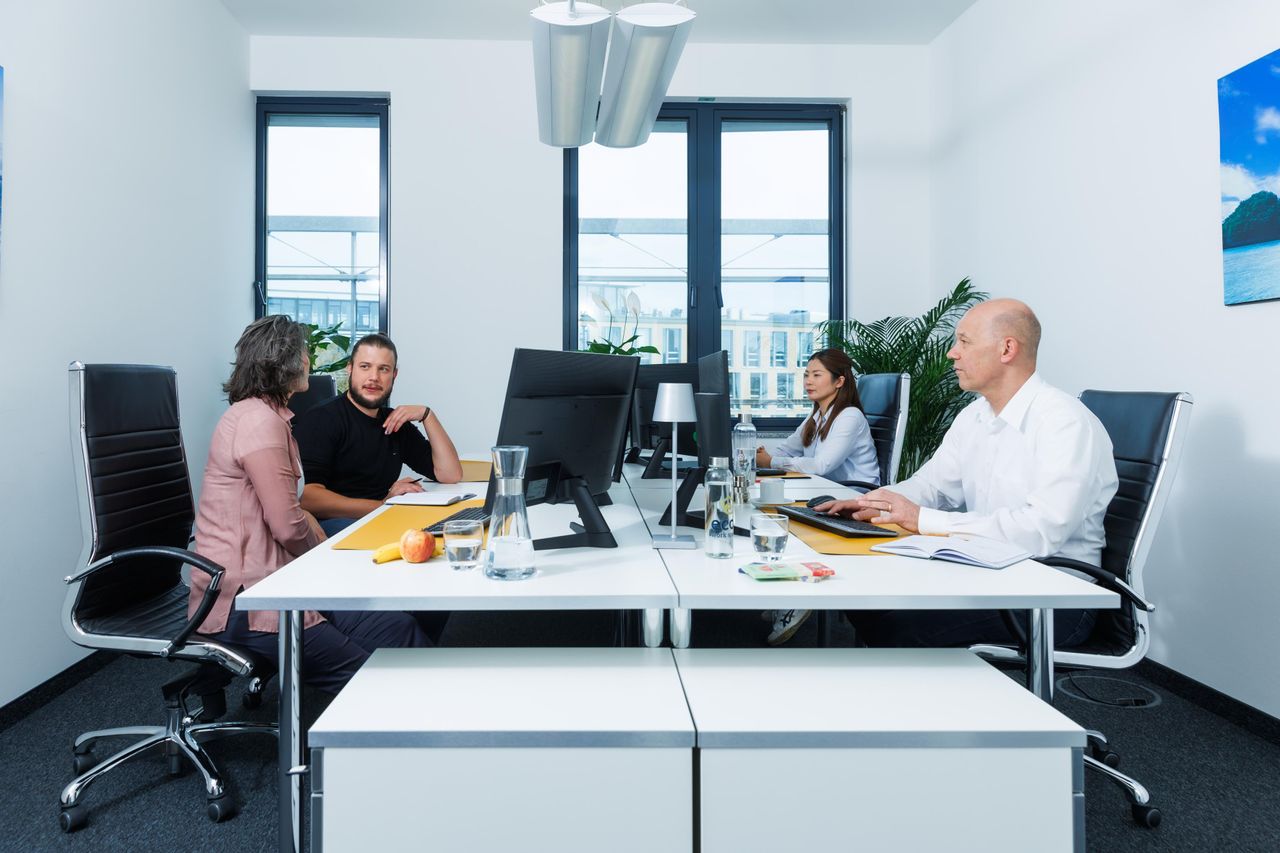 München Kundengespräch Business Center Bürofläche in München, sofort und mit allem Drum und Dran! image 12