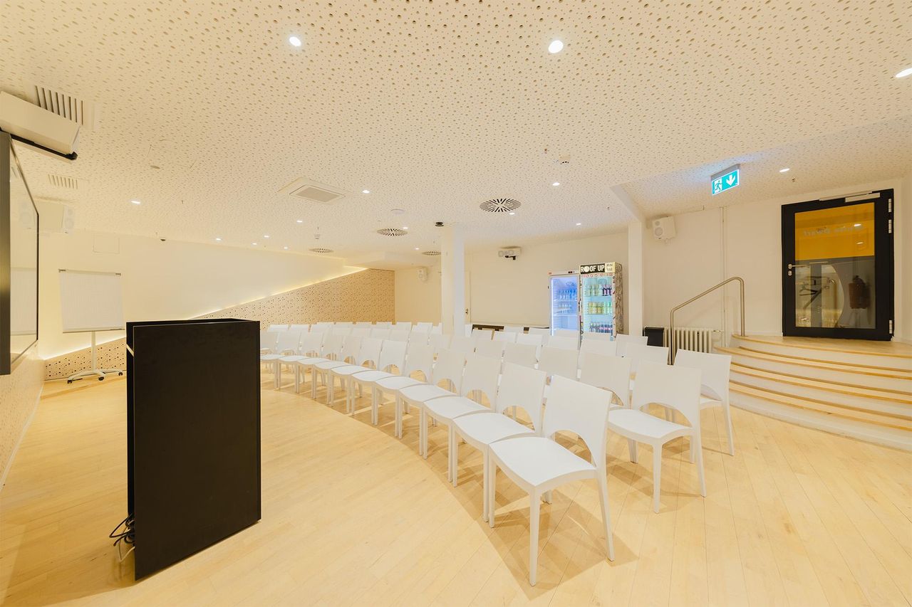 Berlin Kundengespräch Function Room Space Shack – Live and Work for the Future image 2