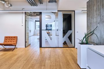 Stuttgart  Vergaderzalen PINK image 3