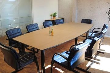 Dresden Büroraum Konferenzraum image 1