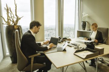 Frankfurt am Main Business Center COWORKING SPACES Next Tower Frankfurt image 3