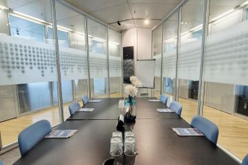 Düsseldorf Kunden-Meeting Meetingraum Tribes Dusseldorf GAP - SPARK image 3