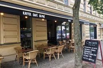 Berlijn  Café GUTH image 2