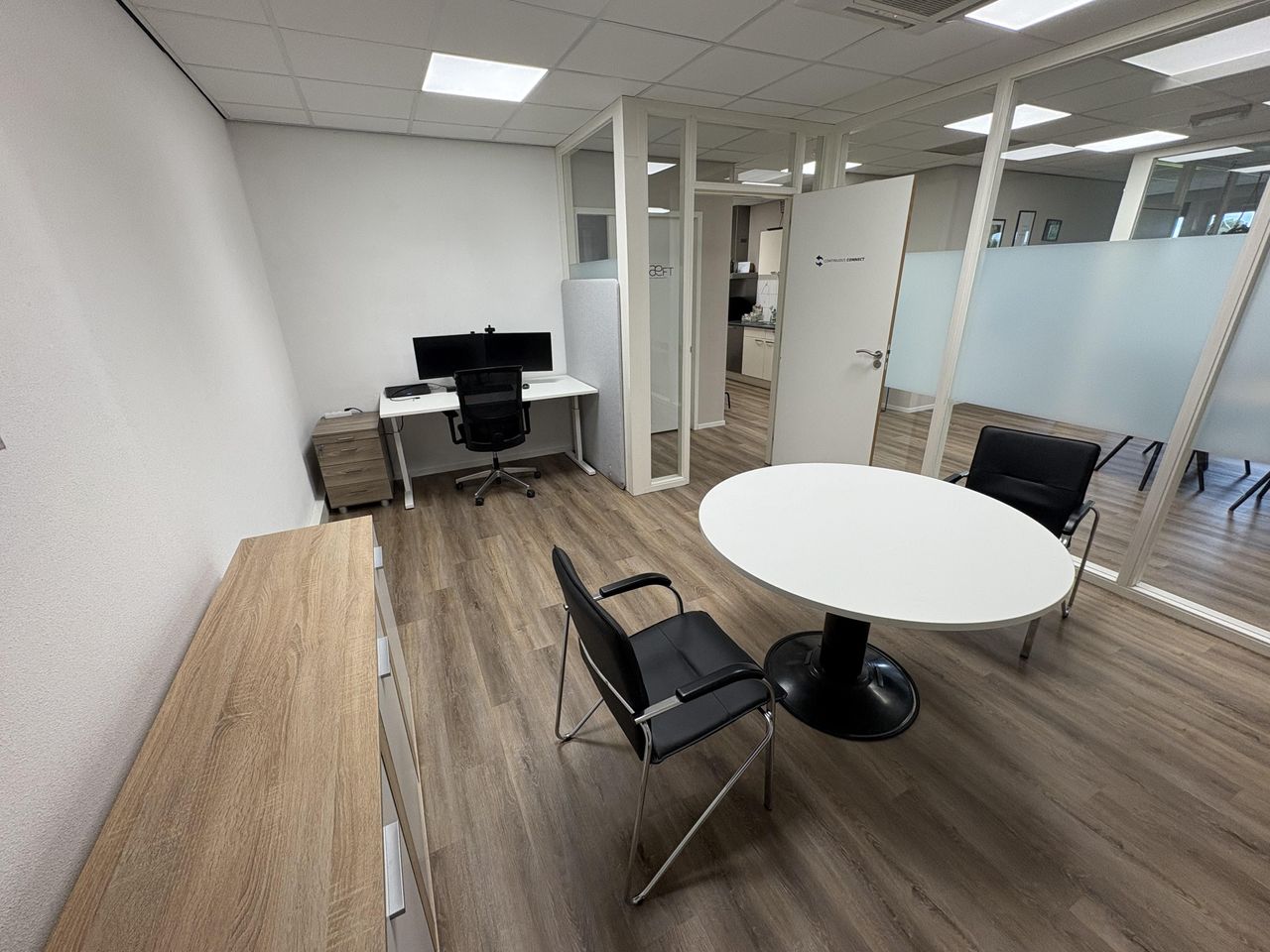 Harderwijk  Office desk Professionele en flexibele kantoorruimte image 3