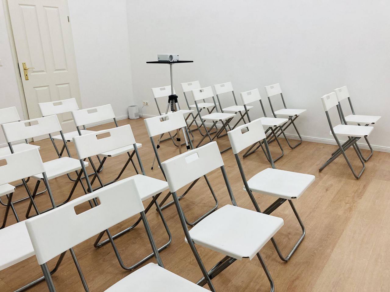 Berlin  Galerie LiTE-HAUS Galerie (Raum 3) image 4