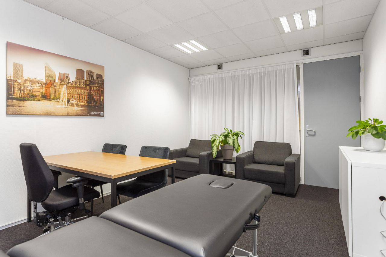 The Hague Klantafspraak Meeting rooms Blauwe coachkamer image 1