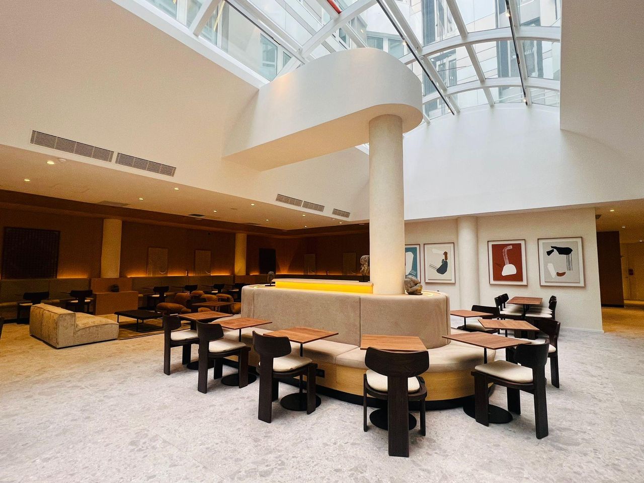 Paris  Coworking spaces Patchwork Montholon - Salle de réunion - 8 personnes (MTS06) image 4