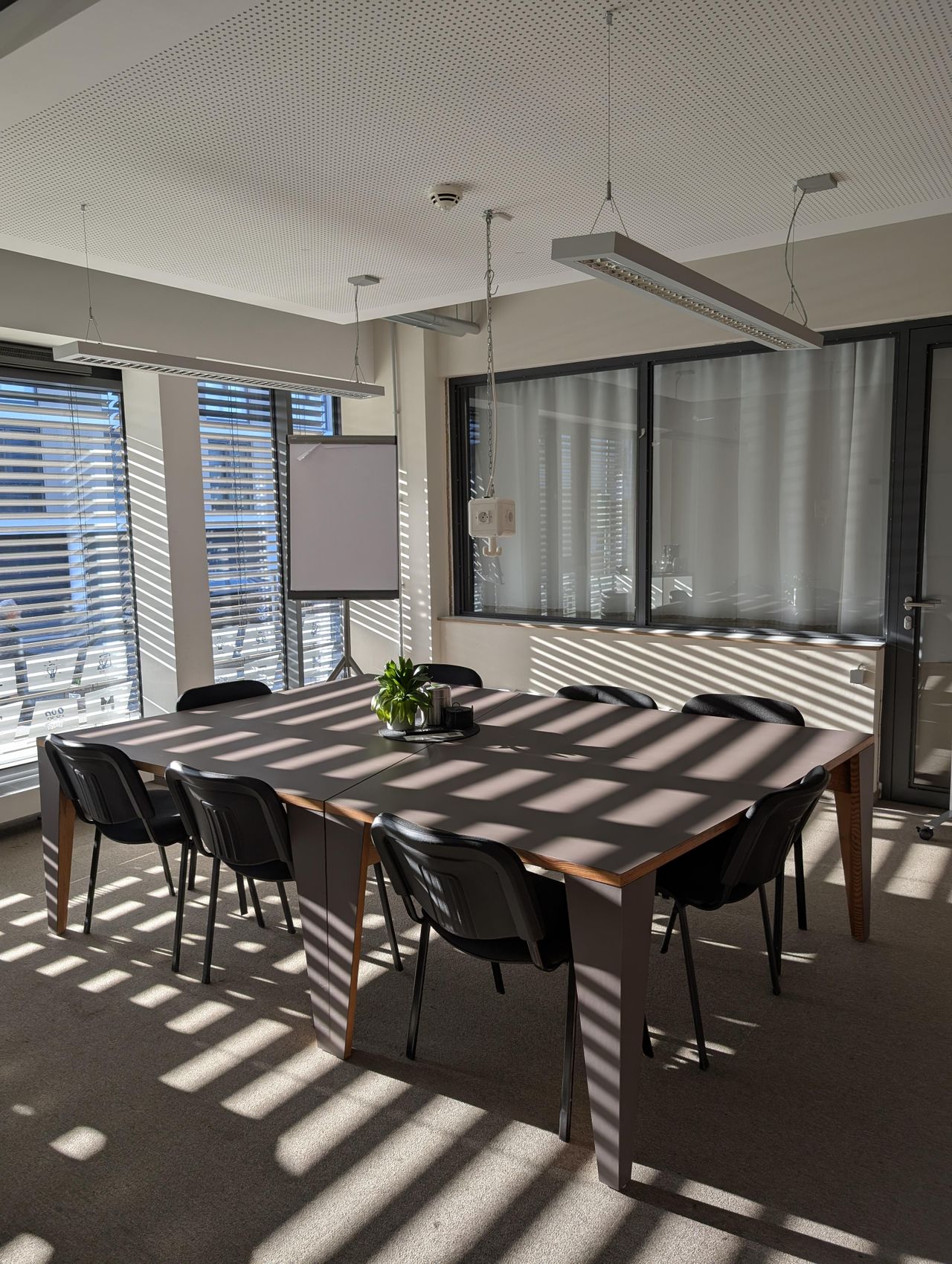 Mainz  Coworking spaces Coworking-M1 / Meetingraum-L image 7