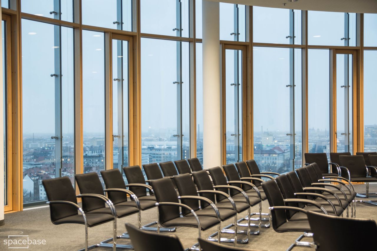Munich corporate event spaces Meeting room 360 grad tower Munich large conference room image 9