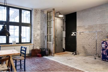 Berlin workshop spaces Private residence Storage Sonnenallee image 7