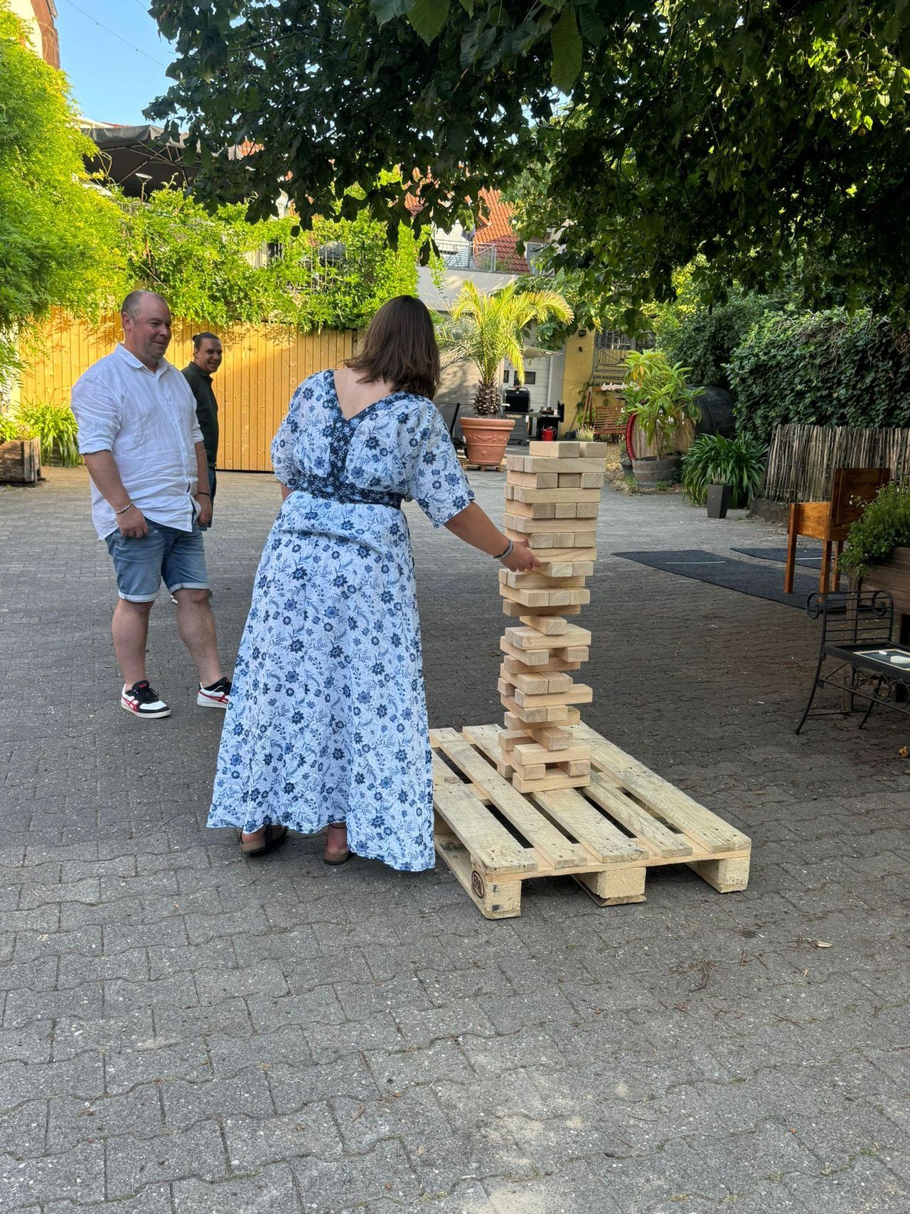 Ingelheim am Rhein  Evenementenlocaties BBQ Teamevent im Weingut mit Pub Game Challenge image 1