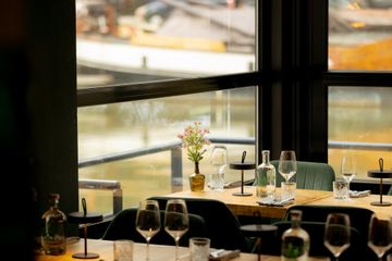 Rotterdam Restaurant Entire FLOATS restaurant image 3