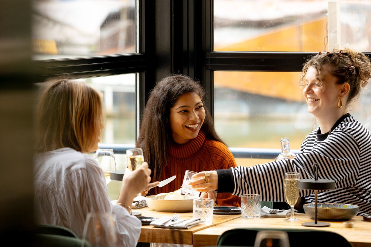 Rotterdam  Restaurant Entire FLOATS restaurant image 9