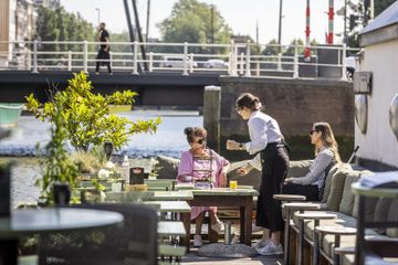 Rotterdam Restaurant Full FLOATS restaurant image 8