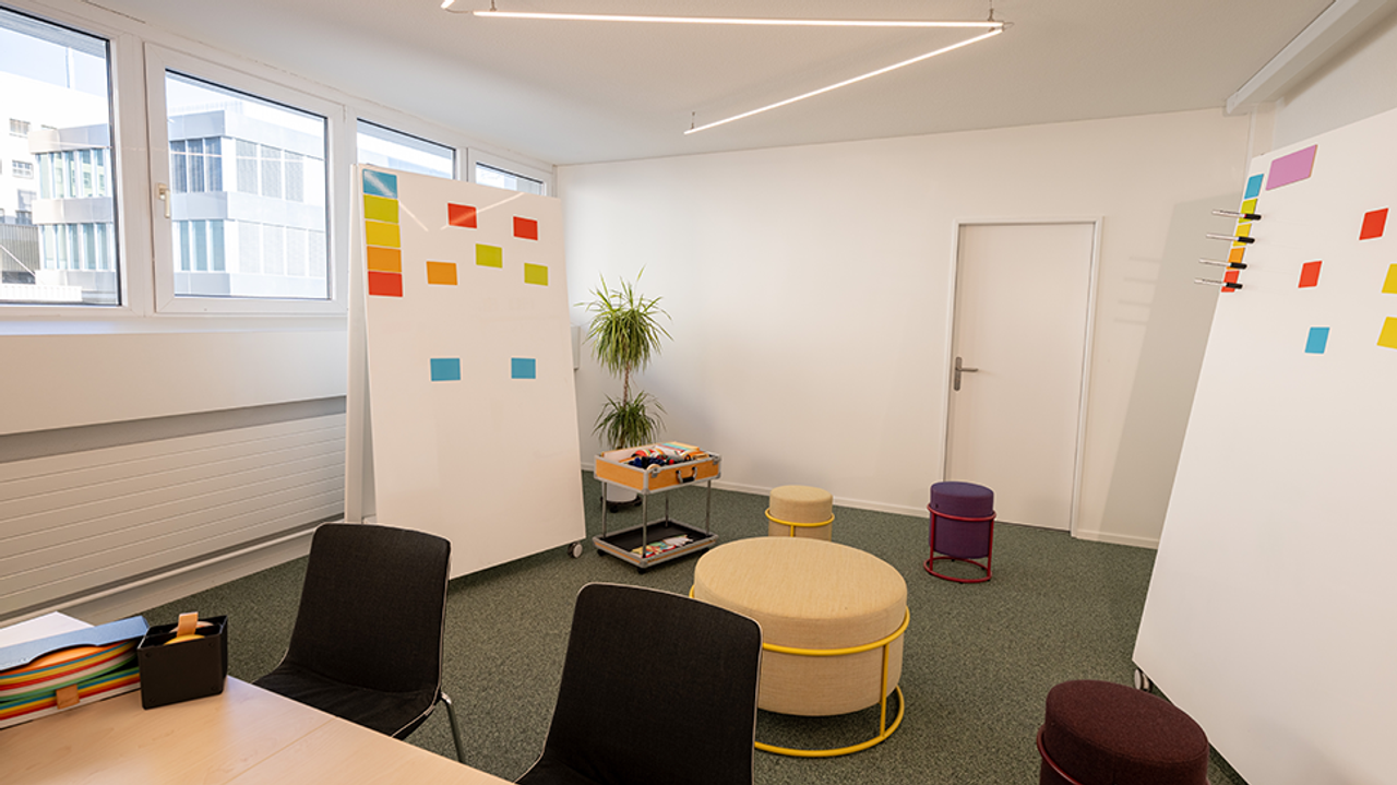 Muttenz  Meeting room Meetingraum gross image 3