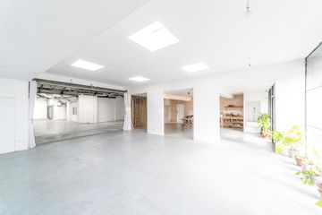 London   MKII image 3