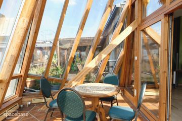 Berlin seminar rooms Dachterrasse Bali Penthouse - Raum der Sonne image 6