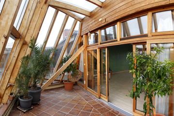 Berlin seminar rooms Dachterrasse Bali Penthouse - Raum der Sonne image 5
