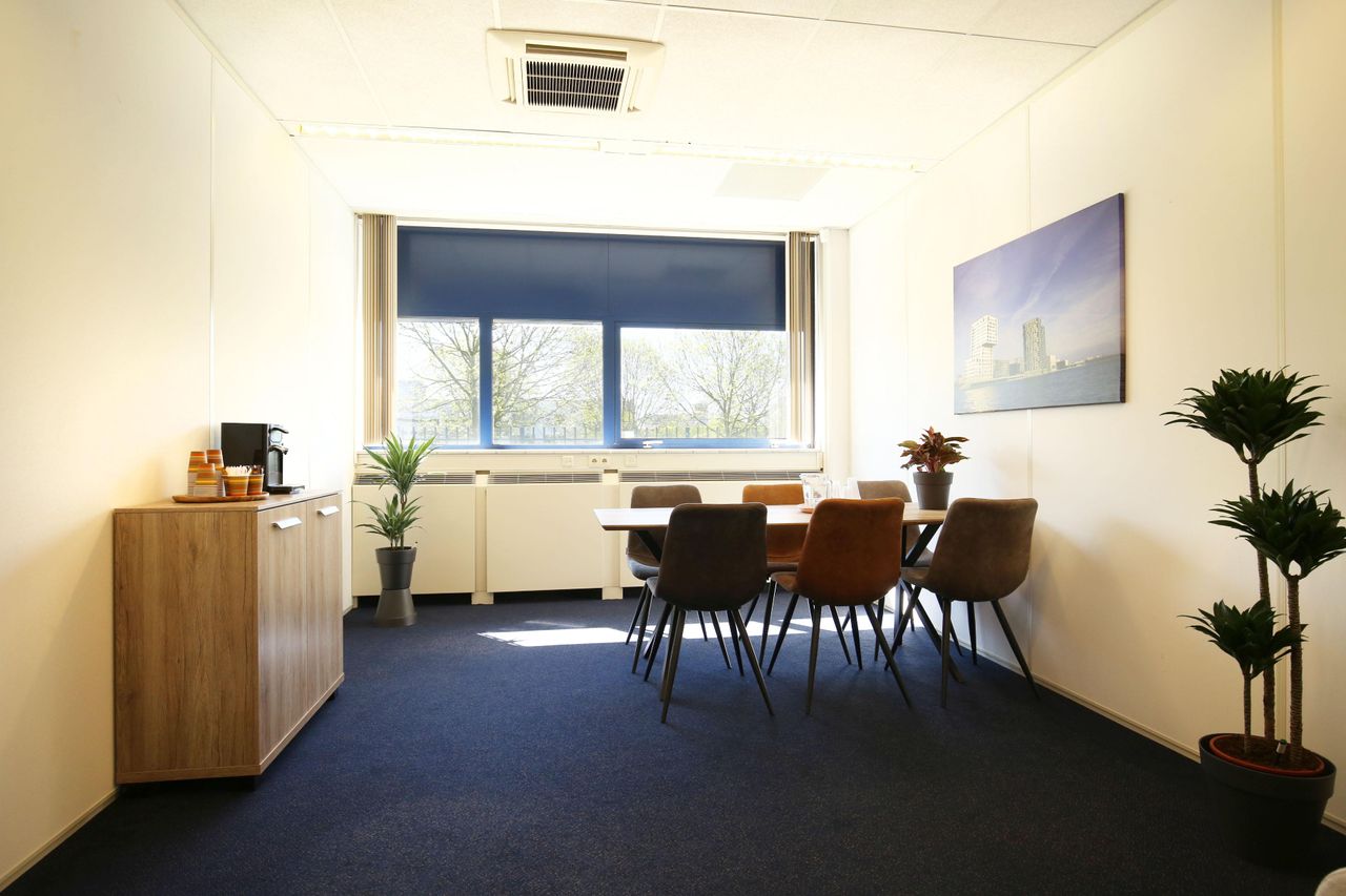 Almere Klantafspraak Meeting rooms Blauwe coachkamer image 1