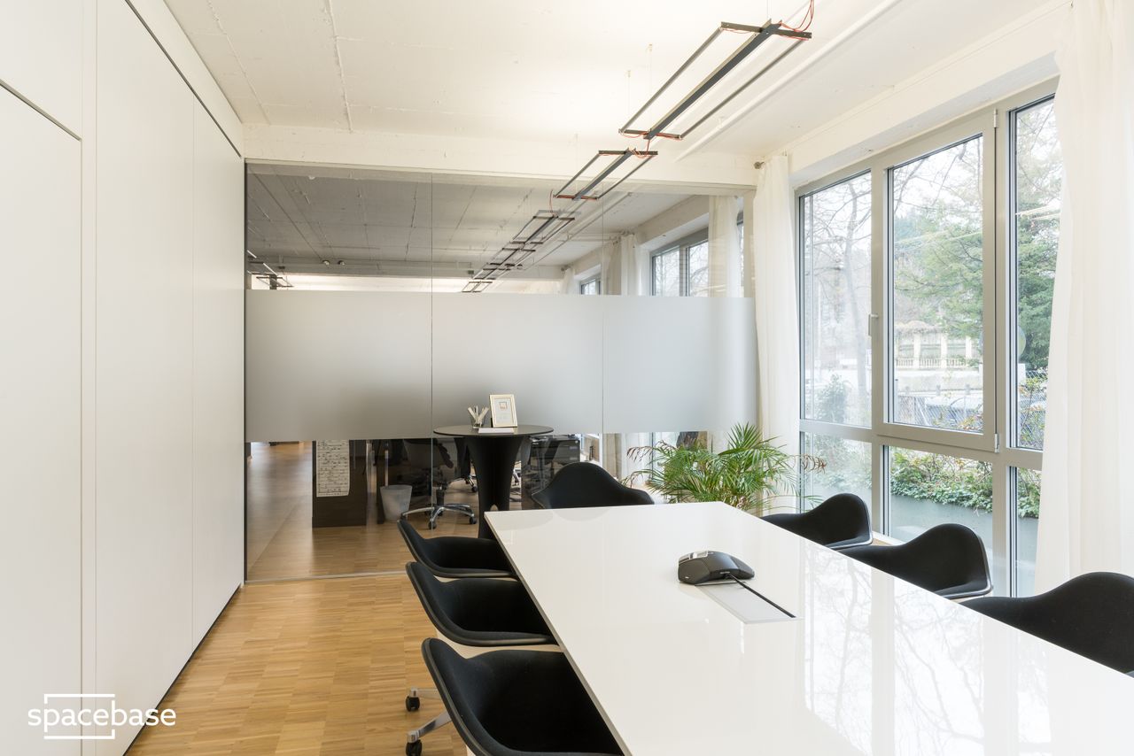 Stuttgart conference rooms Meeting room Meeting room image 1