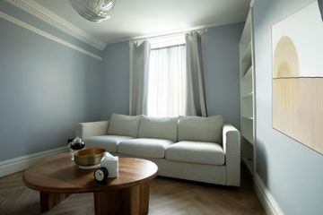 London Consulting Room Spruce Room image 4