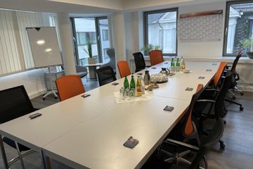 Bonn   CINTELLIC Konferenzraum - Zugspitze image 2