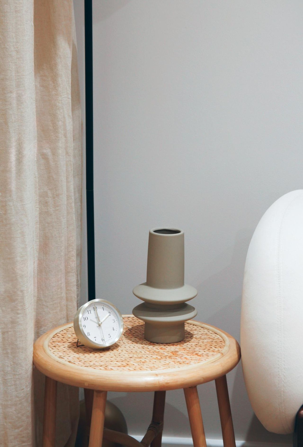 London  Consulting Room Acacia Room image 5