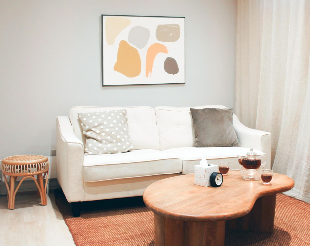 London  Consulting Room Acacia Room image 8