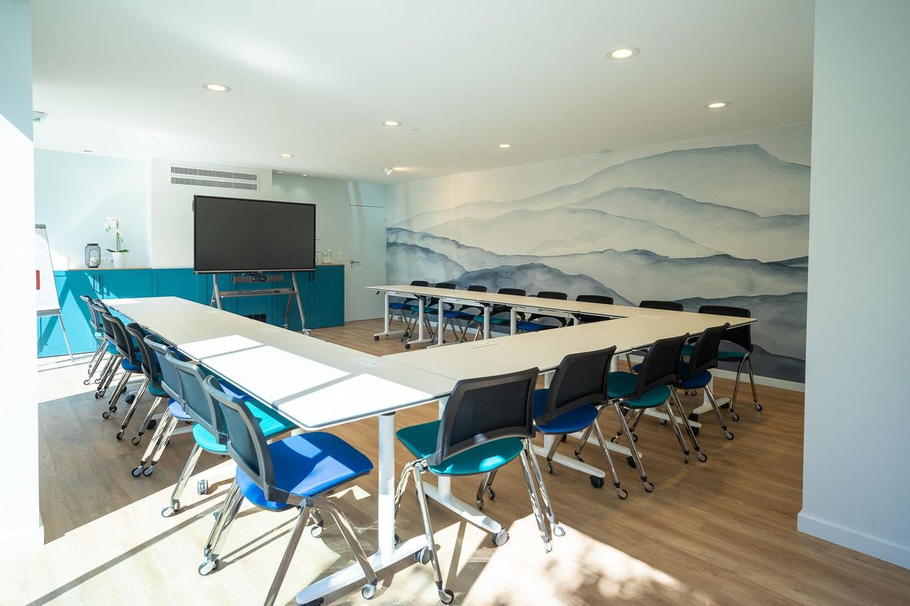 Rest of the World  Meeting room Salle Ambition image 1